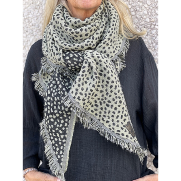 ThreeM Scarves Leo Pattern